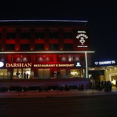 Hotel Diamond 26 수라트 외부 사진