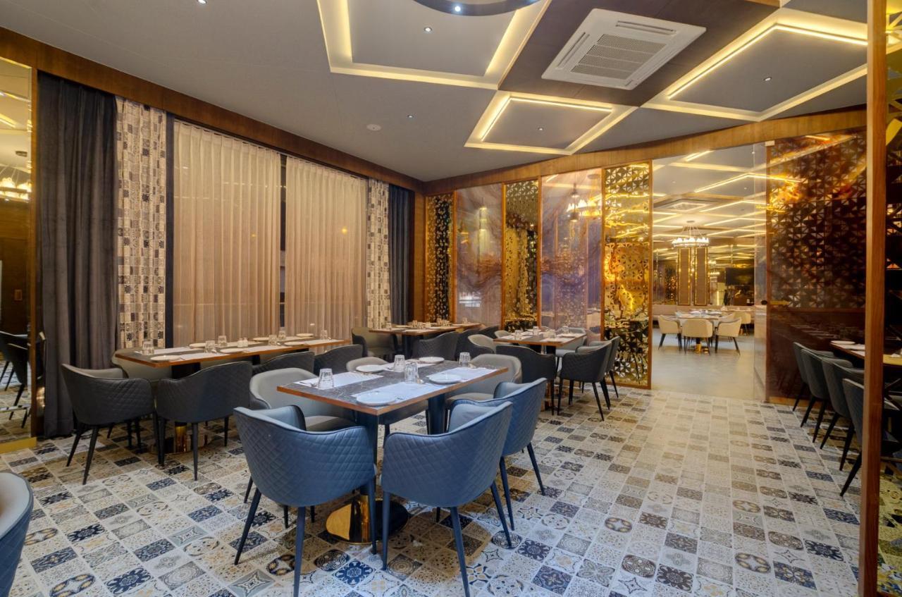 Hotel Diamond 26 수라트 외부 사진