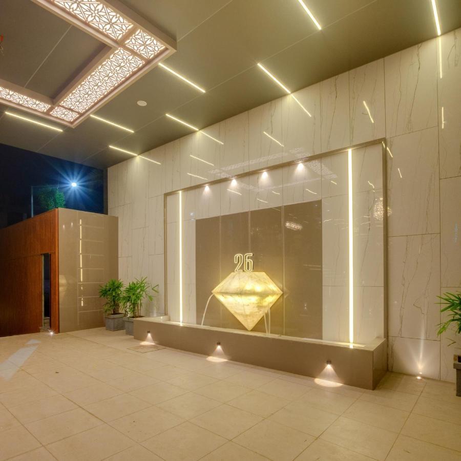 Hotel Diamond 26 수라트 외부 사진